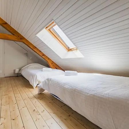 Grande Renovee Avec Parking Et Espace Detente - Fr-1-306-1303