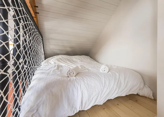 Grande Renovee Avec Parking Et Espace Detente - Fr-1-306-1303