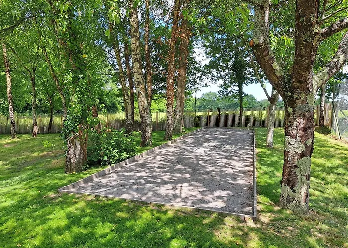 Grande Renovee Avec Parking Et Espace Detente - Fr-1-306-1303 * Malville